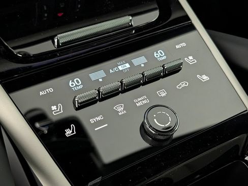 New 2026 Porsche Cayenne AWD/4WD image 34