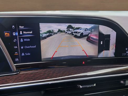 Used 2022 Cadillac Escalade Sport Platinum w/ LPO, ONYX Package AWD/4WD image 17