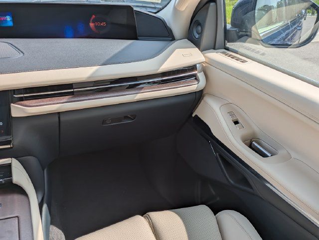 New 2027 Lincoln Navigator Premiere AWD/4WD image 17