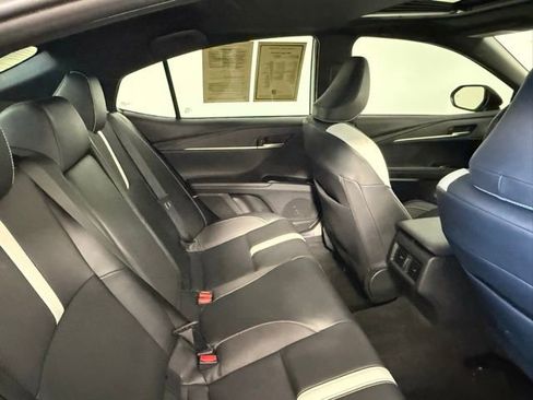 Used 2025 Toyota Camry SE w/ Multimedia Upgrade Package FWD image 43