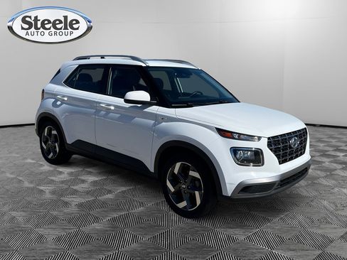 Used 2022 Hyundai Venue SEL image 7