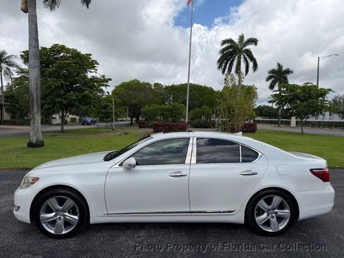 Used 2010 Lexus LS 460 RWD image 5