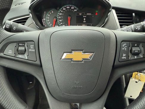 Used 2022 Chevrolet Trax LS w/ Tint and Cruise Package image 30