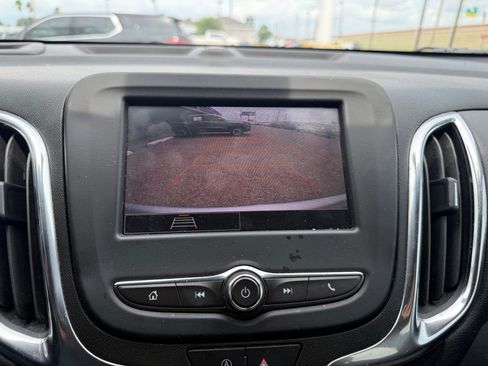 Used 2022 Chevrolet Equinox LT FWD image 8