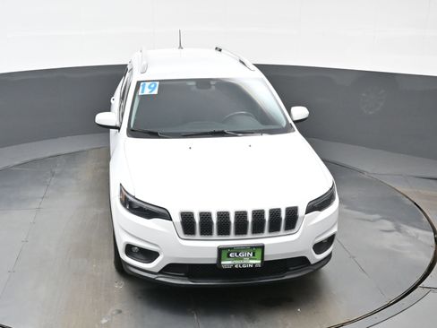 Used 2019 Jeep Cherokee Latitude w/ Cold Weather Group image 38