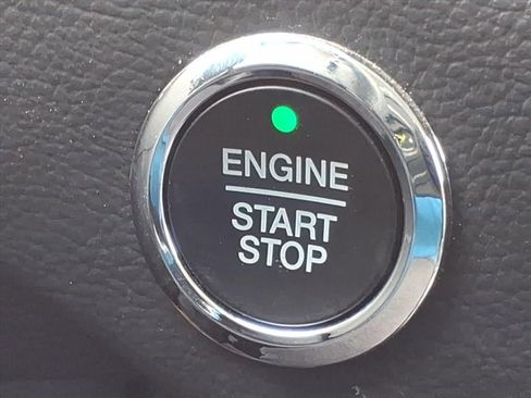 Used 2023 Ford Edge SEL image 18