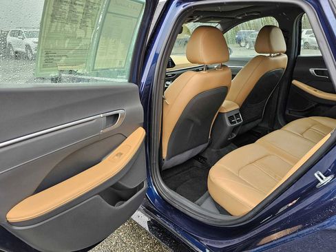 Used 2021 Hyundai Sonata Limited w/ Winter Weather Package image 15