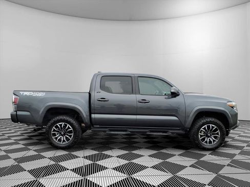Used 2023 Toyota Tacoma TRD Sport w/ Technology Package AWD/4WD image 30