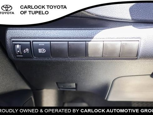 Used 2026 Toyota Corolla SE w/ SE Package FWD image 19