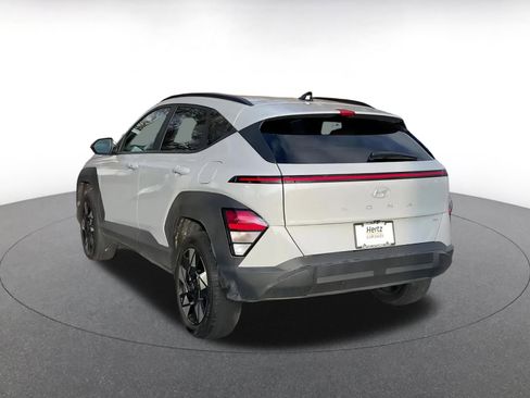 Used 2025 Hyundai Kona SEL image 11