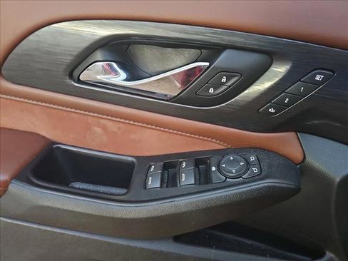 Used 2021 Chevrolet Traverse High Country image 14