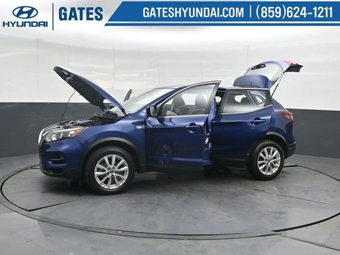 Used 2022 Nissan Rogue Sport S image 48