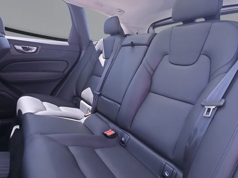 Certified 2023 Volvo XC60 T8 Plus AWD/4WD image 16