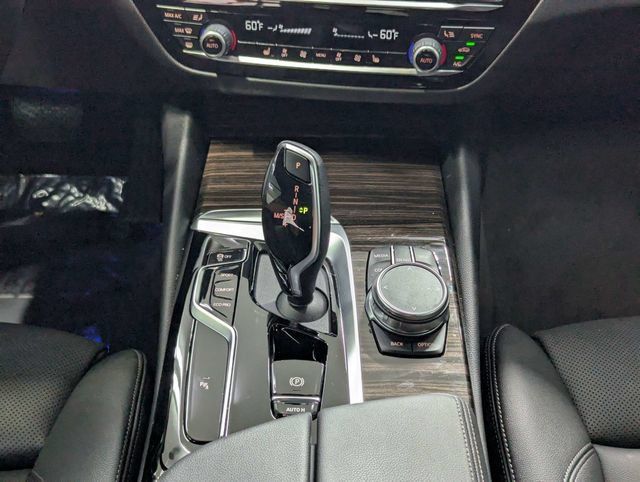 Used 2023 BMW 530i w/ Convenience Package RWD image 13
