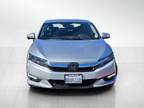 Used 2018 Honda Clarity Plug-In Hybrid image 2