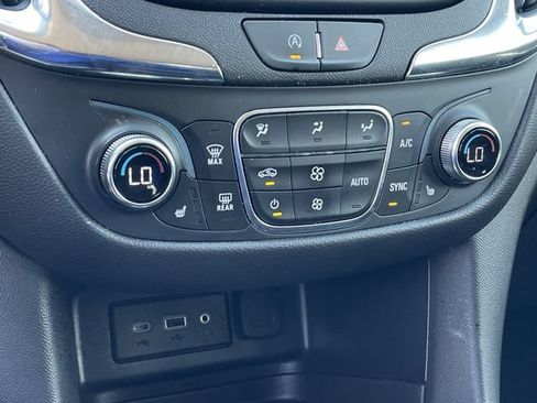 Used 2023 Chevrolet Equinox LT AWD/4WD image 19