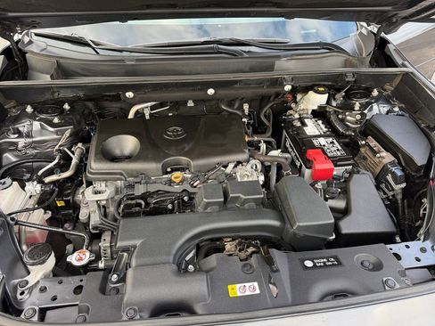 Used 2022 Toyota RAV4 LE image 31