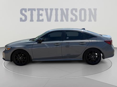 Used 2025 Honda Civic Sport image 2