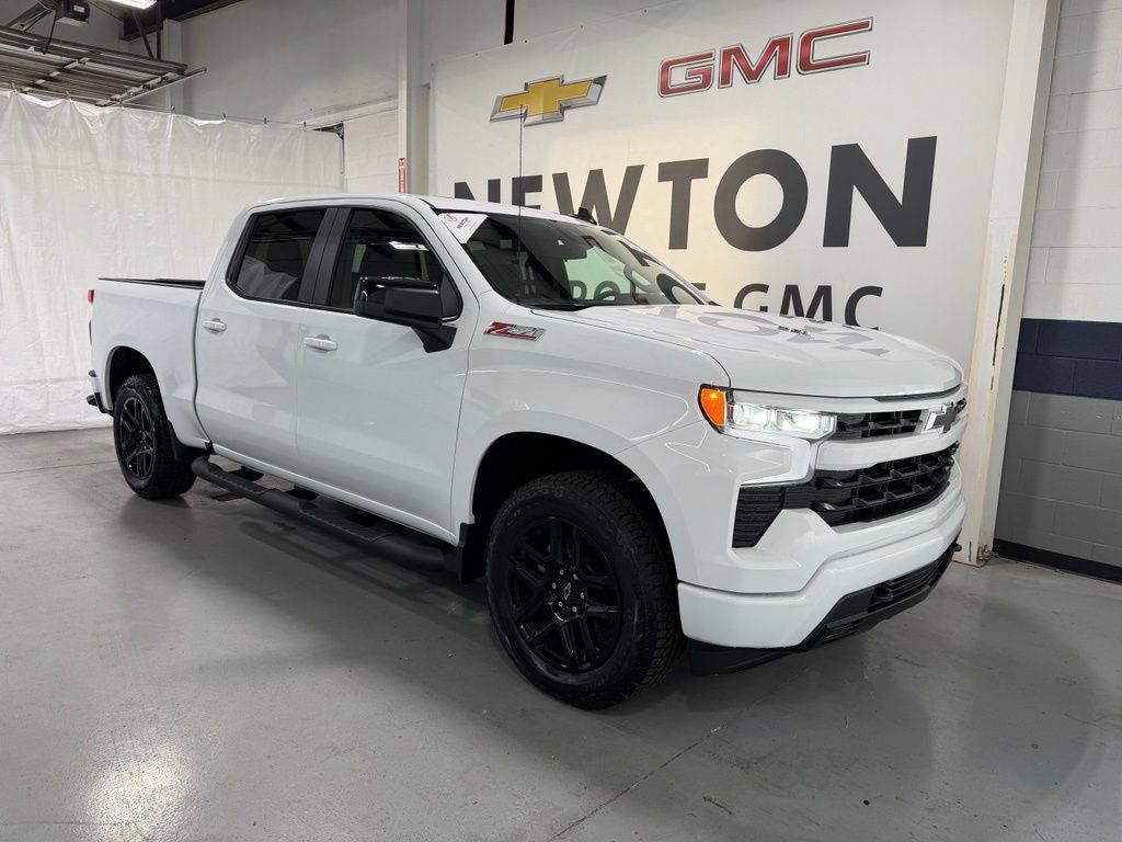 New 2026 Chevrolet Silverado 1500 RST w/ Z71 Off-Road Package AWD/4WD image 2