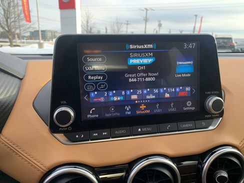 Used 2022 Nissan Sentra SV w/ SV Premium Package image 15