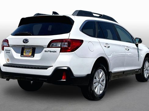 Used 2019 Subaru Outback 2.5i Premium AWD/4WD image 2