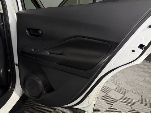 Used 2022 Nissan Kicks S image 31