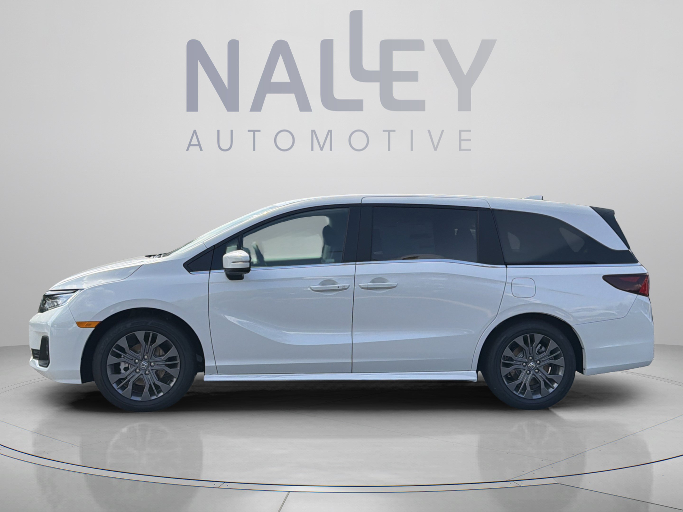 New 2027 Honda Odyssey Touring image 2
