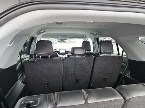 Used 2023 Ford Explorer XLT w/ Equipment Group 202A image 15