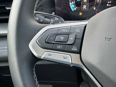 New 2026 Volkswagen Tiguan SE image 38