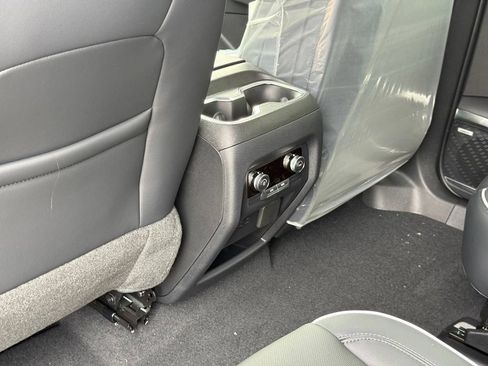 New 2027 Buick Enclave Preferred w/ Power Package FWD image 22