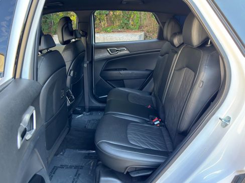 Used 2025 Kia Sportage X-Line AWD/4WD image 40
