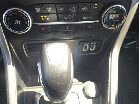 Used 2020 Ford EcoSport Titanium FWD image 20