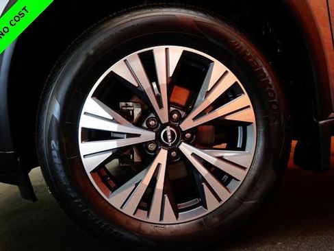 Used 2022 Nissan Rogue SV image 73