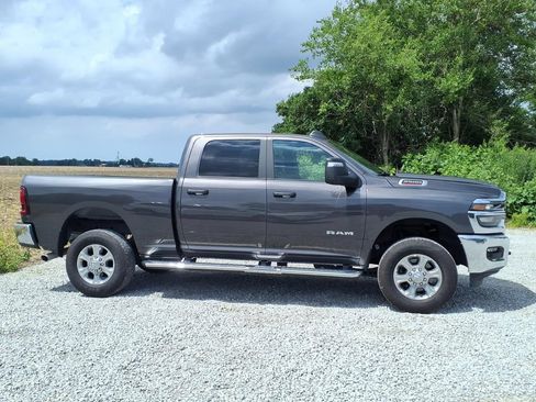 Used 2026 RAM 2500 Big Horn AWD/4WD image 4