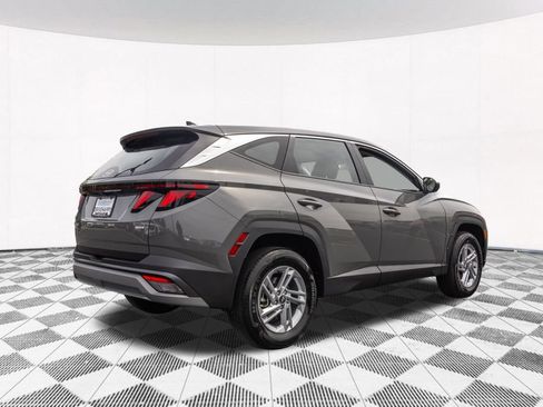 Certified 2025 Hyundai Tucson SE AWD/4WD image 10