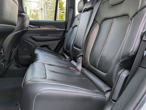 New 2025 Jeep Grand Cherokee Limited image 17