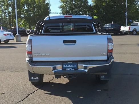 Used 2012 Toyota Tacoma 4x4 Access Cab V6 w/ TRD Off-Road Pkg image 7