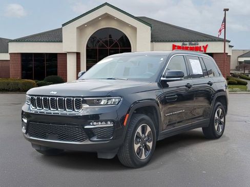 Used 2025 Jeep Grand Cherokee Limited 4xe image 2