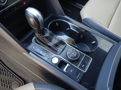 Used 2023 Volkswagen Atlas Cross Sport SE image 23