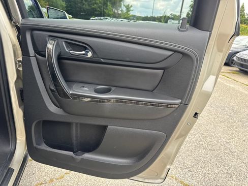 Used 2016 GMC Acadia SLT w/ Open Road Package FWD image 16