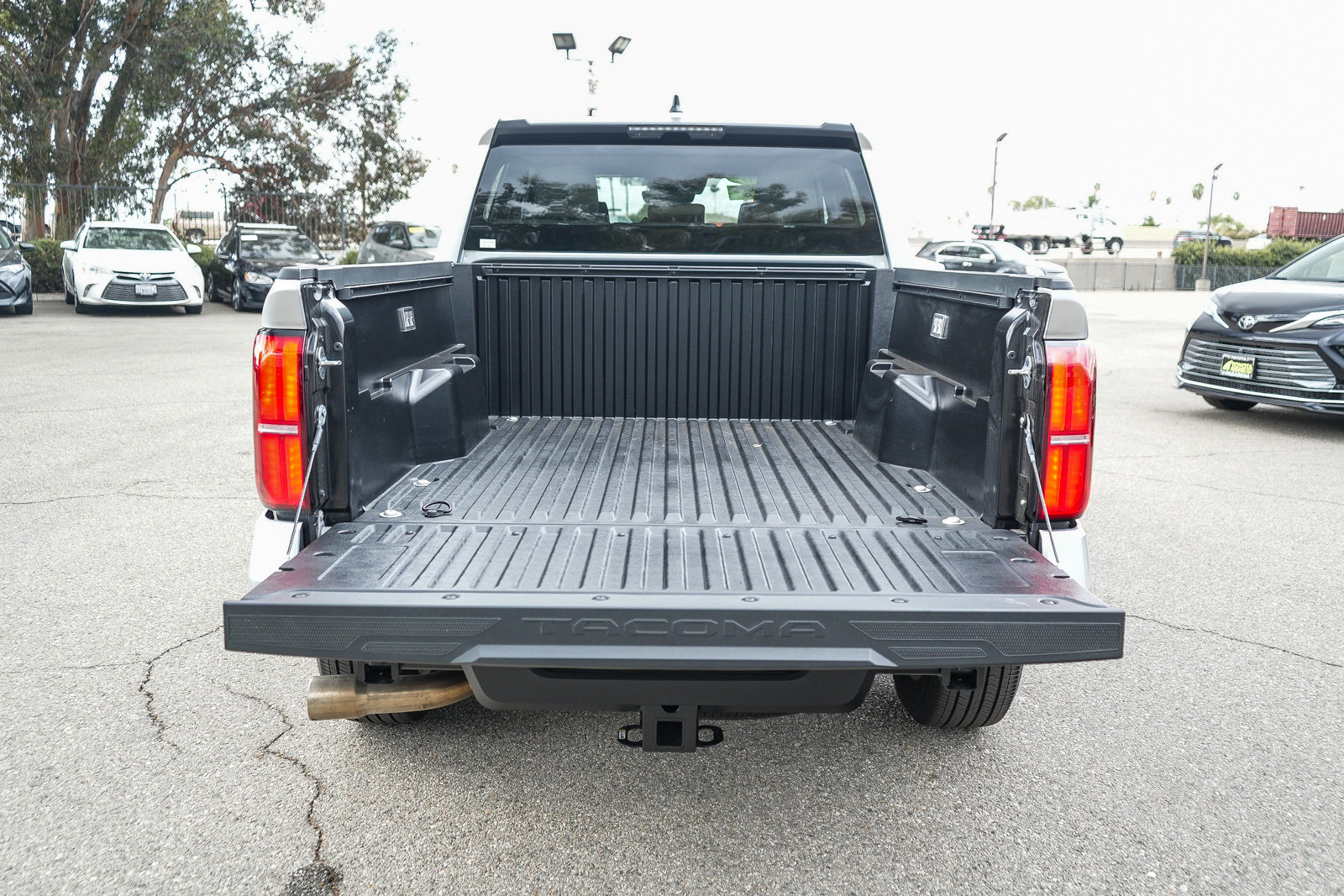 Used 2026 Toyota Tacoma SR5 AWD/4WD image 25