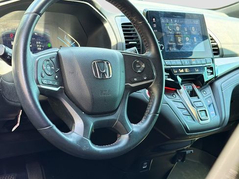 Used 2023 Honda Odyssey Sport image 32
