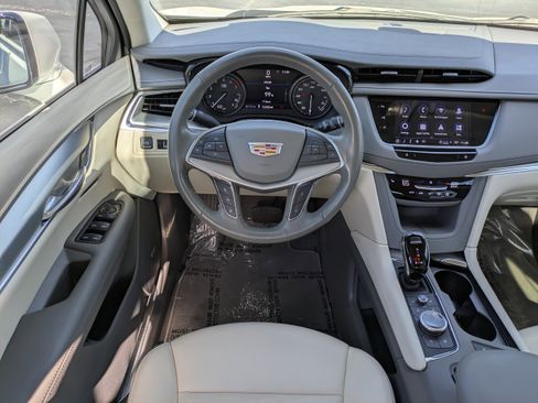 Certified 2022 Cadillac XT5 Premium Luxury w/ Technology Package image 15