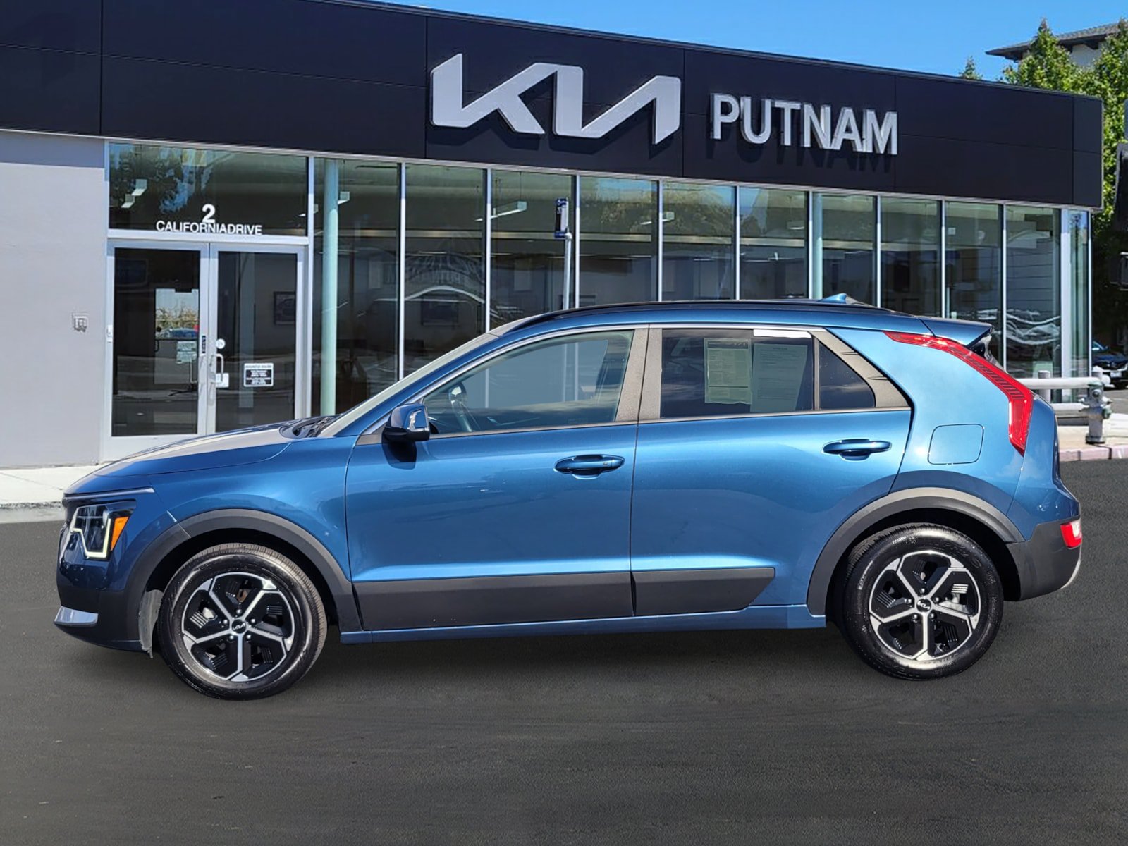 Used 2024 Kia Niro EX FWD image 7