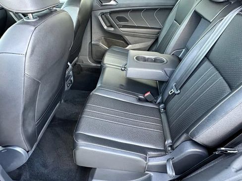 Used 2023 Volkswagen Tiguan SE FWD image 7