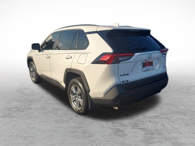 Certified 2025 Toyota RAV4 LE AWD/4WD image 5