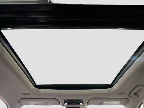 Used 2024 Toyota Grand Highlander XLE image 15