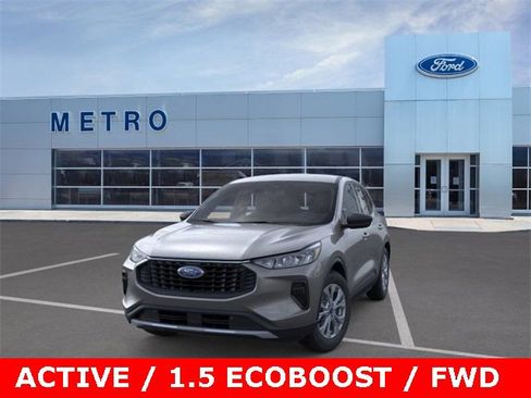 New 2025 Ford Escape Active w/ Cold Weather Package image 3