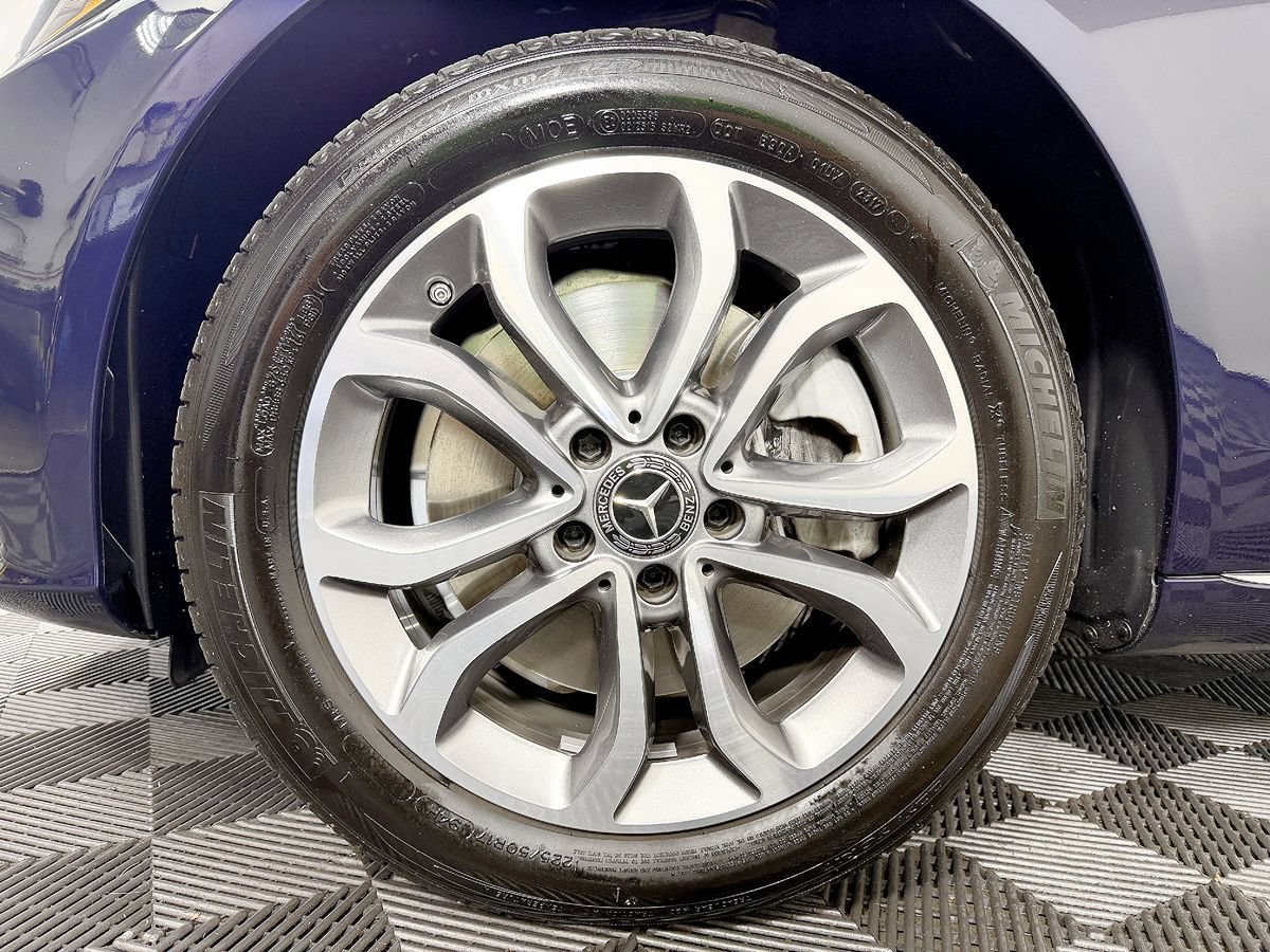 Used 2018 Mercedes-Benz C 300 4MATIC Sedan image 24