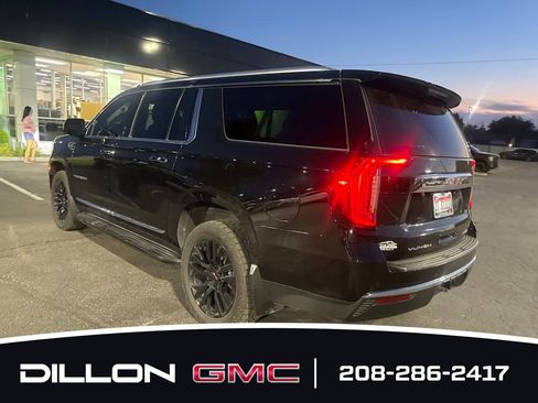 Used 2023 GMC Yukon XL SLT w/ SLT Luxury Package AWD/4WD image 3